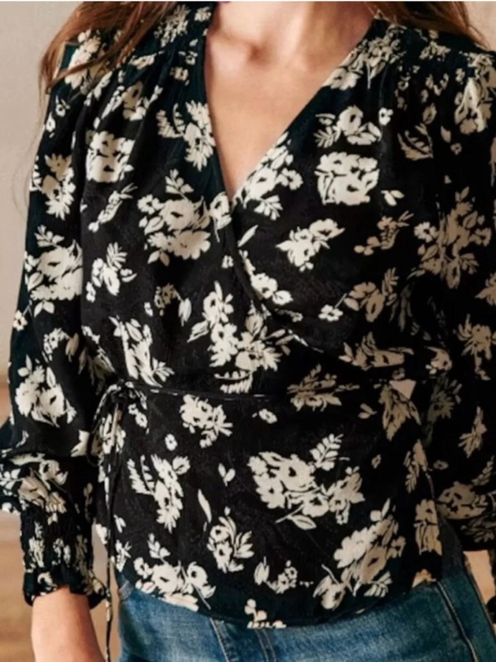Sézane Dafne Black and Cream Floral Wrap Blouse Size 4 - Picture 2 of 11